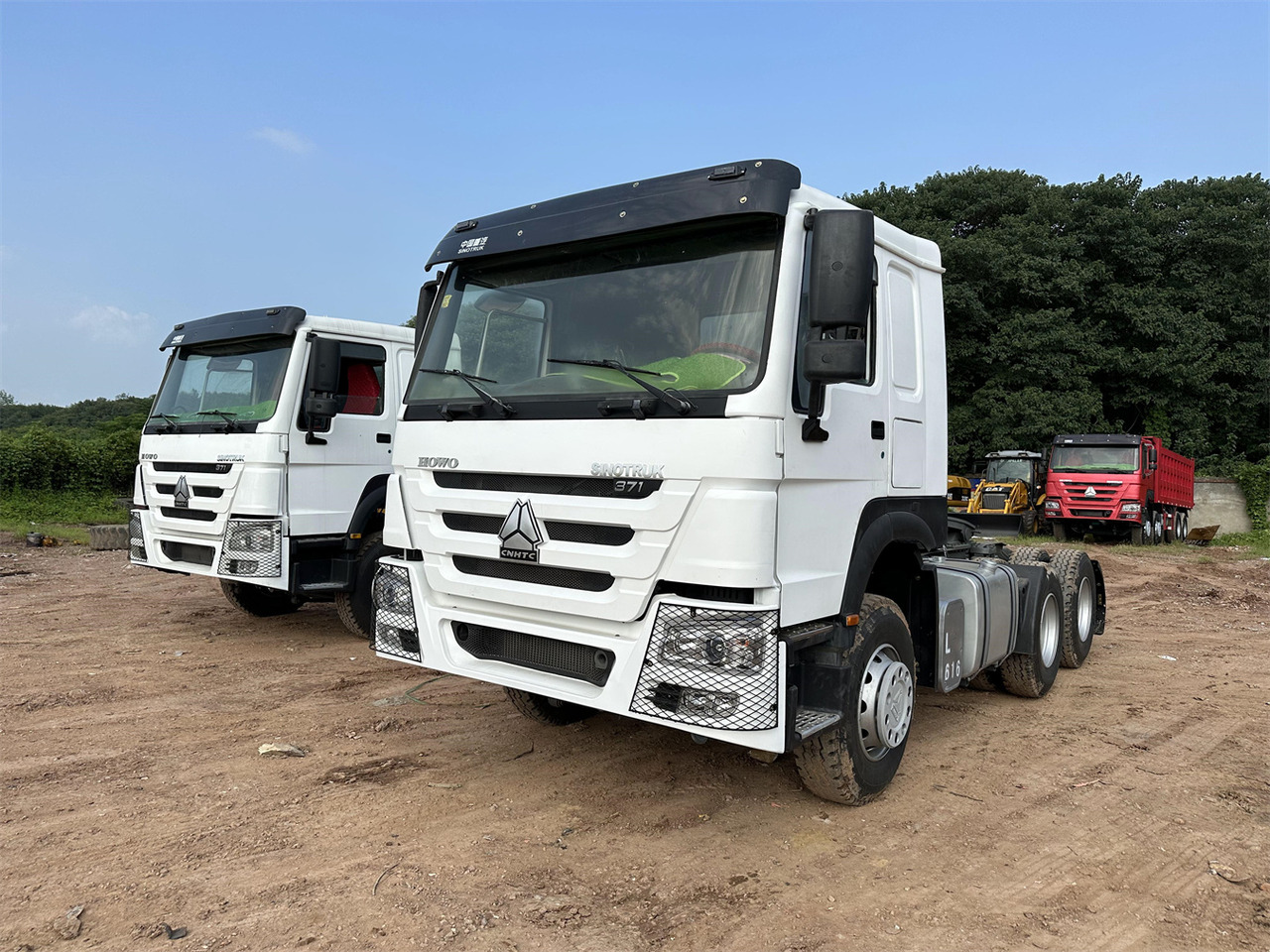 SINOTRUK HOWO 371 Tractor 6X4 - Tractor unit: picture 2 SINOTRUK HOWO 371 Tractor 6X4 - Tractor unit: picture 2