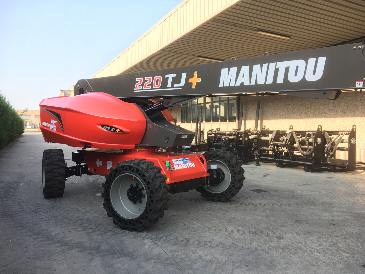 MANITOU 220 TJ+ / 260 TJ / 280 TJ - 2019 - Telescopic boom: picture 2 MANITOU 220 TJ+ / 260 TJ / 280 TJ - 2019 - Telescopic boom: picture 2