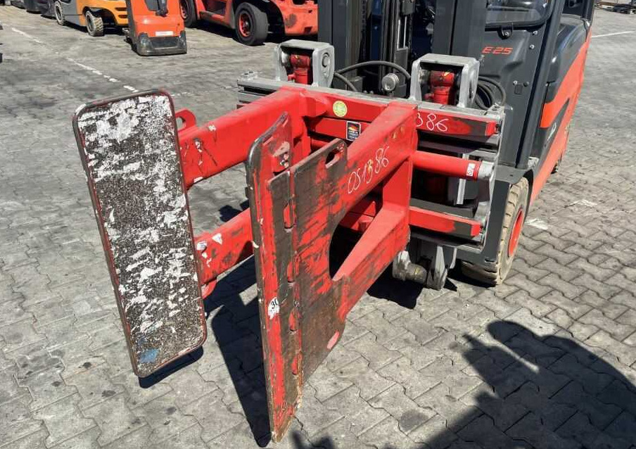 Durwen RKKP25 - Clamp for Forklift: picture 4 Durwen RKKP25 - Clamp for Forklift: picture 4