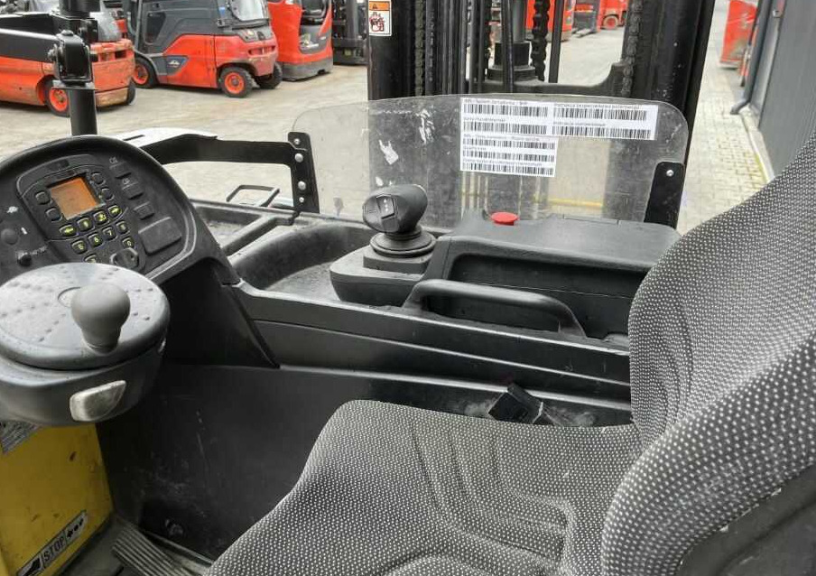 Reach truck Hyster R2.5: picture 10 Reach truck Hyster R2.5: picture 10