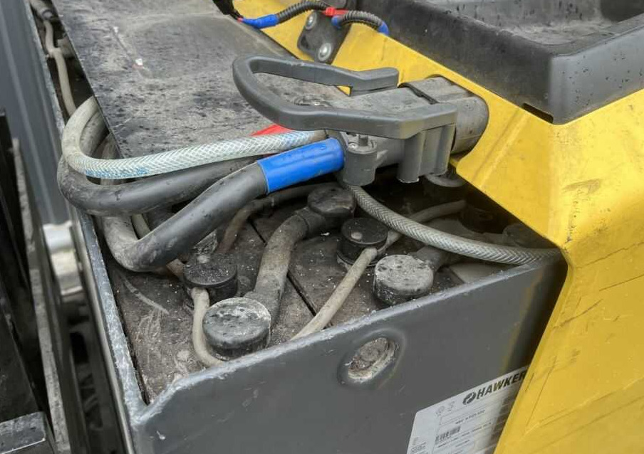 Reach truck Hyster R2.5: picture 8 Reach truck Hyster R2.5: picture 8