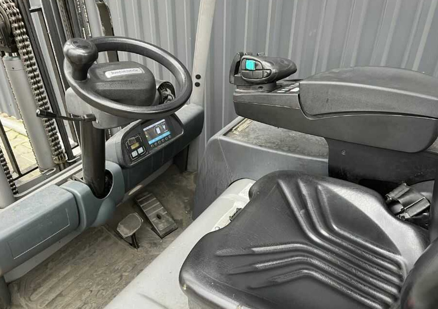 Electric forklift Jungheinrich EFG215: picture 7 Electric forklift Jungheinrich EFG215: picture 7