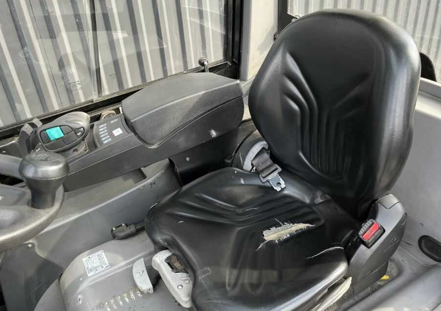Electric forklift Jungheinrich EFG220: picture 8