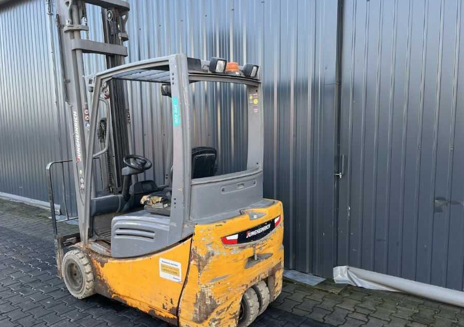 Jungheinrich EFG220 - Electric forklift: picture 3 Jungheinrich EFG220 - Electric forklift: picture 3