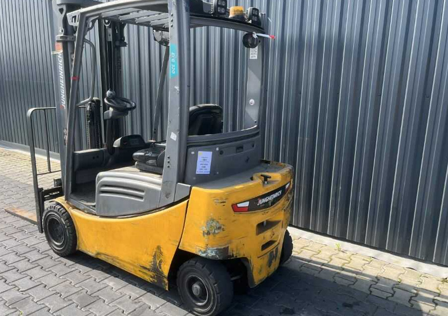 Jungheinrich EFG320 - Electric forklift: picture 3 Jungheinrich EFG320 - Electric forklift: picture 3