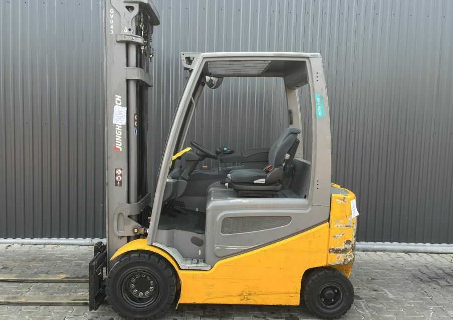 Jungheinrich EFG425k - Electric forklift: picture 2 Jungheinrich EFG425k - Electric forklift: picture 2