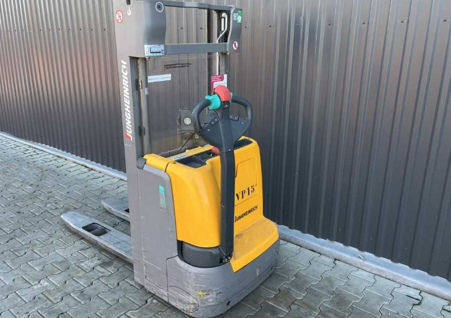 Jungheinrich EJC112 - Stacker: picture 3 Jungheinrich EJC112 - Stacker: picture 3