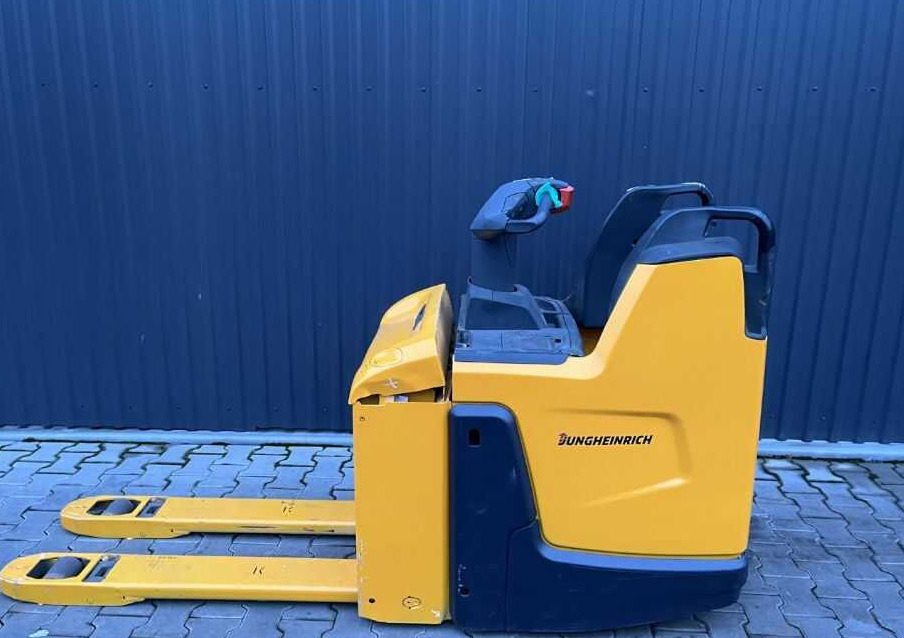 Jungheinrich ERE120 - Pallet truck: picture 2 Jungheinrich ERE120 - Pallet truck: picture 2