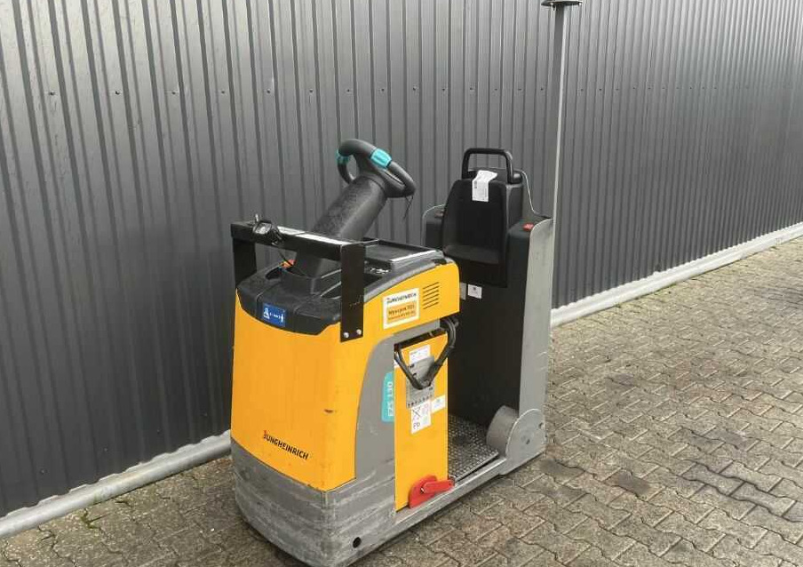 Jungheinrich EZS130 - Tow tractor: picture 1 Jungheinrich EZS130 - Tow tractor: picture 1
