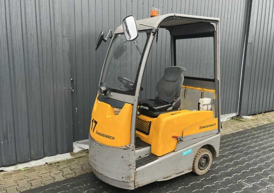 Jungheinrich EZS570 - Tow tractor: picture 1 Jungheinrich EZS570 - Tow tractor: picture 1