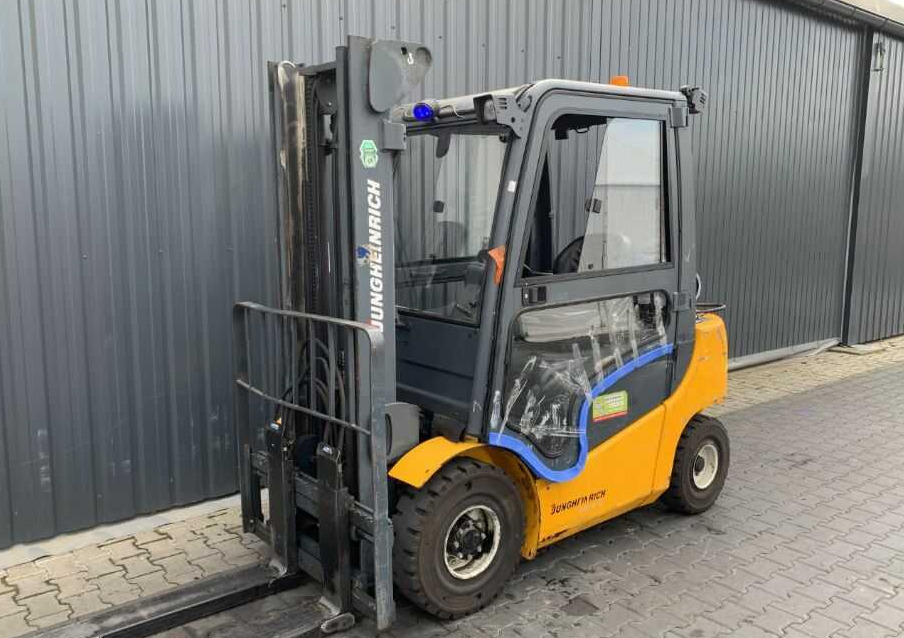 Jungheinrich TFG425 - LPG forklift: picture 1 Jungheinrich TFG425 - LPG forklift: picture 1