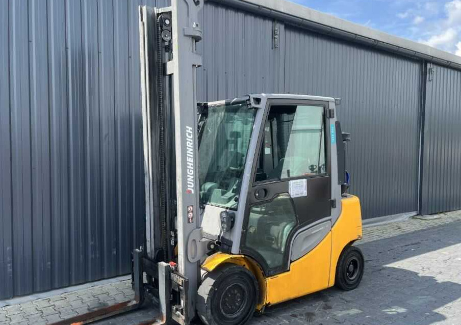 Jungheinrich TFG425s - LPG forklift: picture 1 Jungheinrich TFG425s - LPG forklift: picture 1