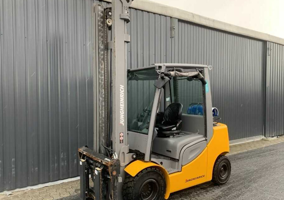 Jungheinrich TFG430s - LPG forklift: picture 4 Jungheinrich TFG430s - LPG forklift: picture 4