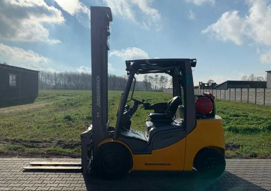 LPG forklift Jungheinrich TFG430s: picture 6