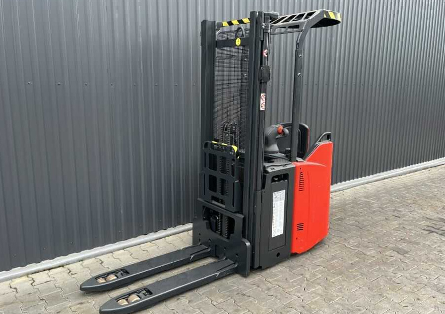 Linde D14SP - Stacker: picture 1 Linde D14SP - Stacker: picture 1