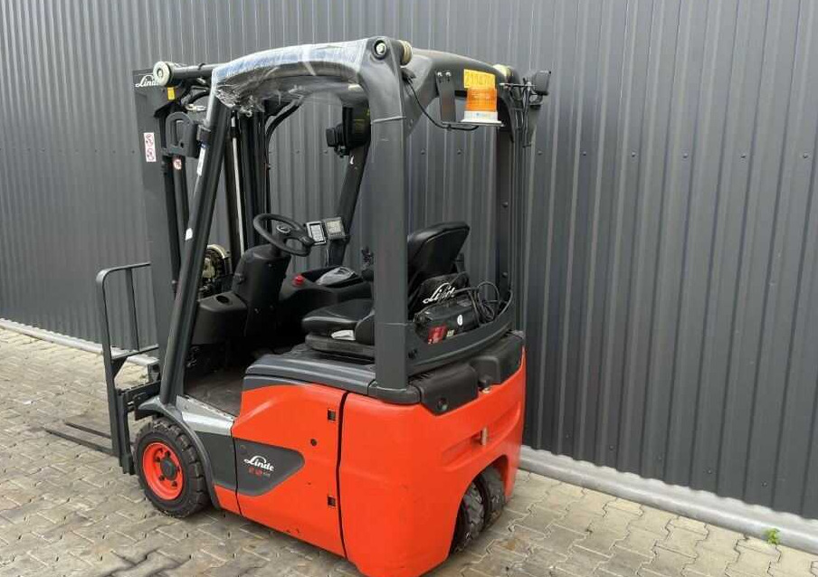 Linde E12-02 - Electric forklift: picture 3 Linde E12-02 - Electric forklift: picture 3