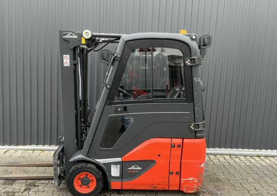 Linde E16C-02 - Electric forklift: picture 2 Linde E16C-02 - Electric forklift: picture 2