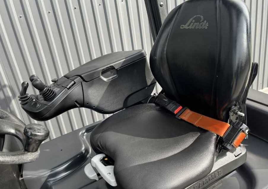 Linde E16PH-02 - Electric forklift: picture 4 Linde E16PH-02 - Electric forklift: picture 4