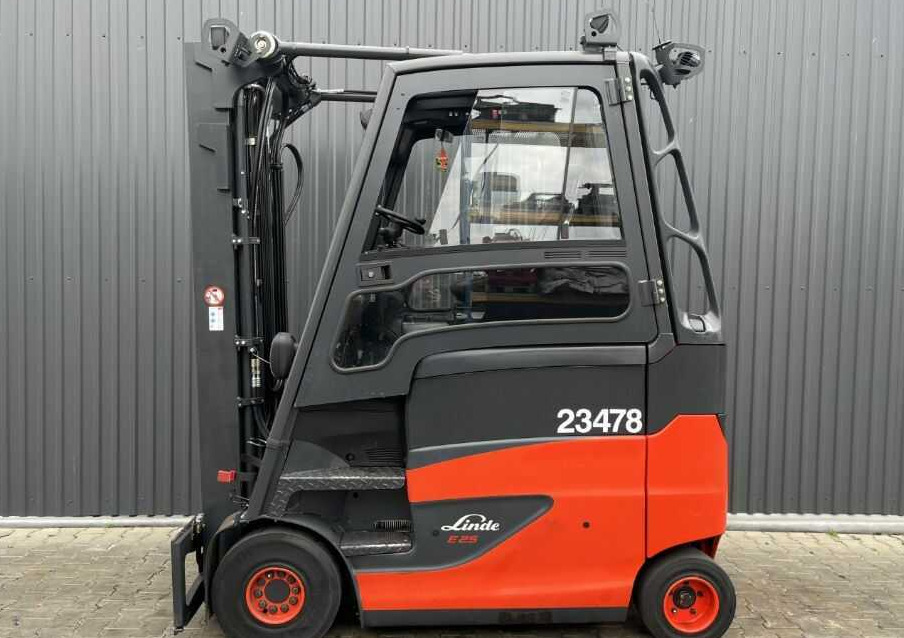 Linde E25HL-01/600 - Electric forklift: picture 2 Linde E25HL-01/600 - Electric forklift: picture 2