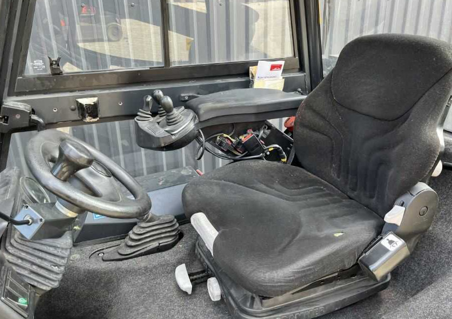 Electric forklift Linde E30-03: picture 9