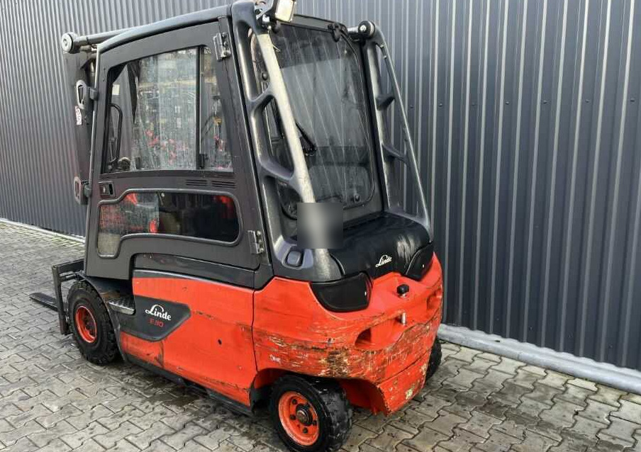 Linde E30L-01 - Electric forklift: picture 3 Linde E30L-01 - Electric forklift: picture 3