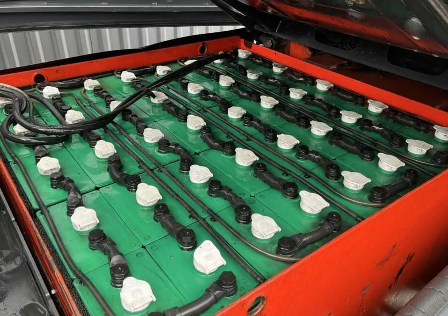 Electric forklift Linde E50HL-01/600: picture 8