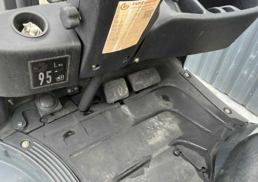 LPG forklift Linde H16T-01: picture 7 LPG forklift Linde H16T-01: picture 7