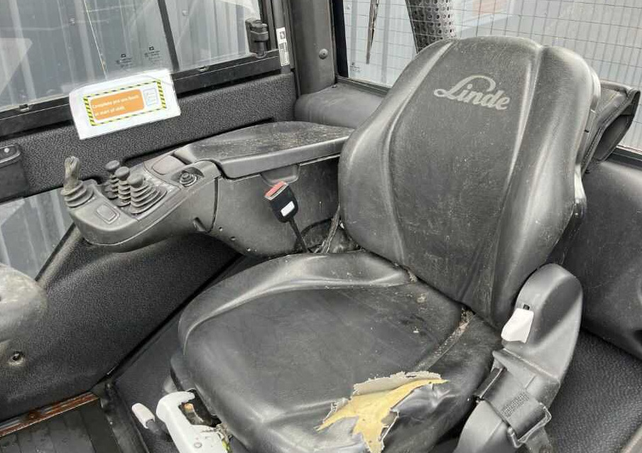 Diesel forklift Linde H20D-02: picture 7