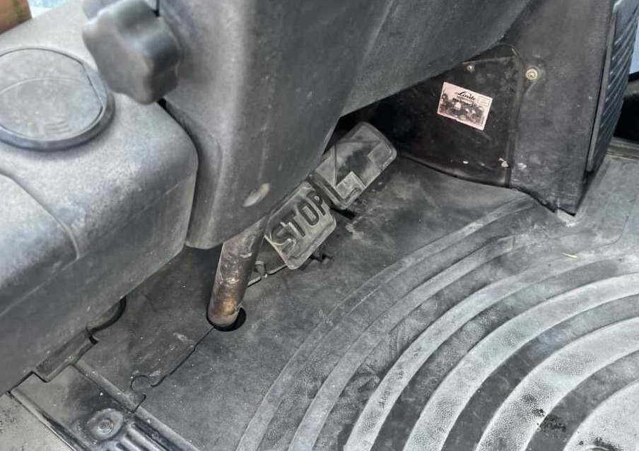 LPG forklift Linde H35T-02: picture 9