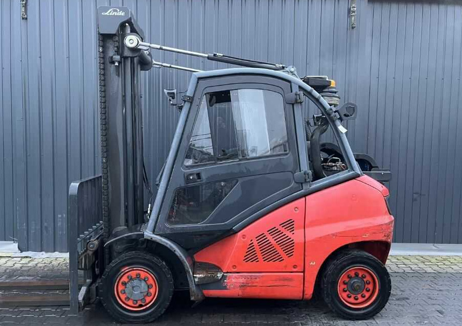 Linde H40T-02 - LPG forklift: picture 2 Linde H40T-02 - LPG forklift: picture 2