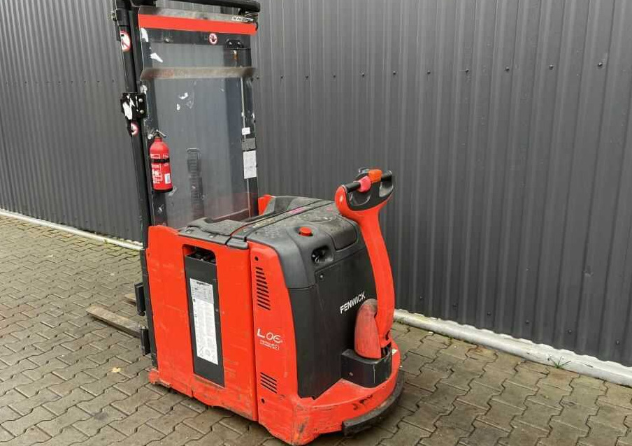Linde L06AC - Stacker: picture 3 Linde L06AC - Stacker: picture 3