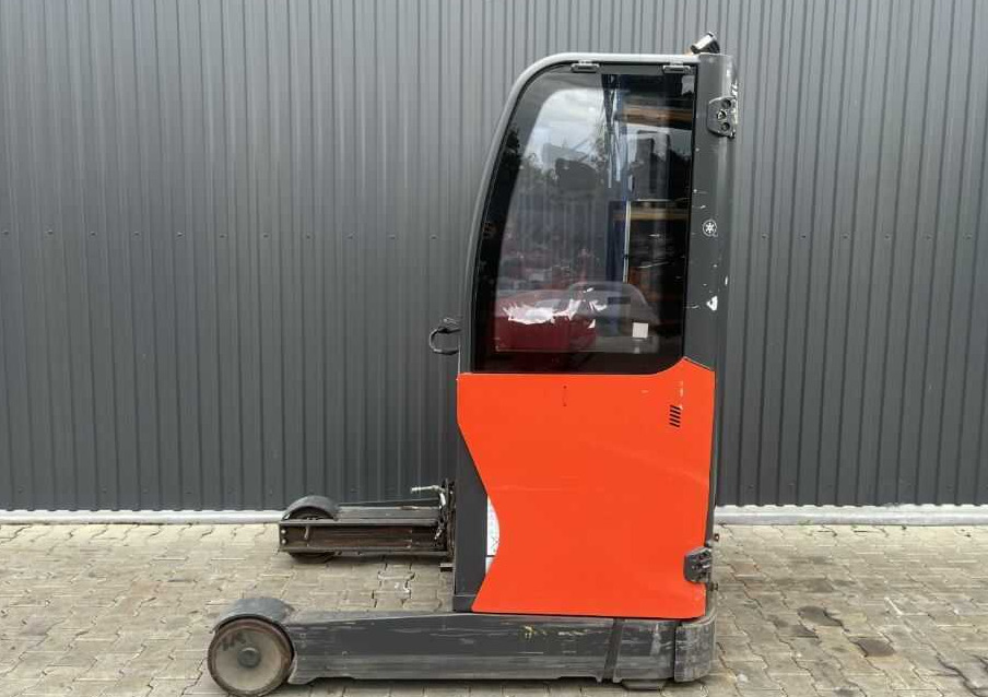Linde R14-01 - Reach truck: picture 2 Linde R14-01 - Reach truck: picture 2