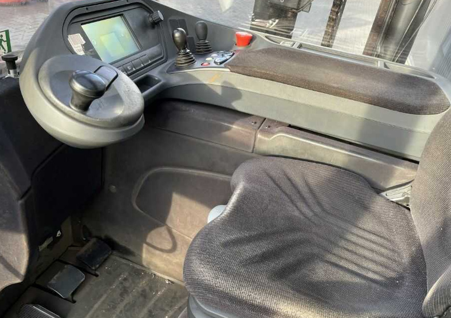 Reach truck Linde R16HD-01: picture 7 Reach truck Linde R16HD-01: picture 7