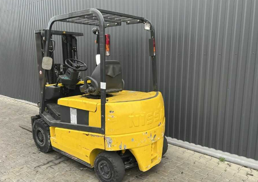 Nissan Q02L25CU - Electric forklift: picture 3 Nissan Q02L25CU - Electric forklift: picture 3