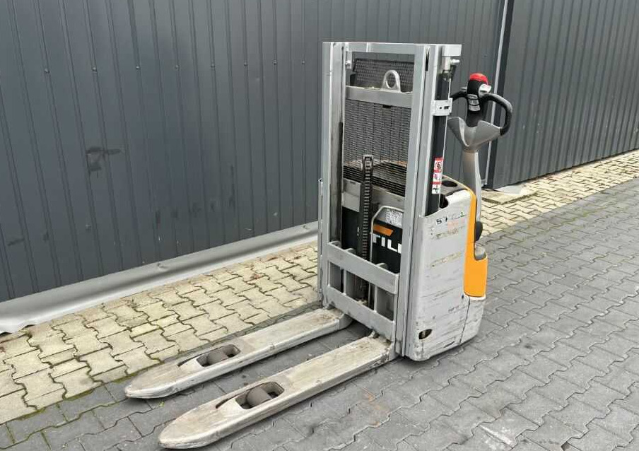 Still EXV12 - Stacker: picture 1 Still EXV12 - Stacker: picture 1