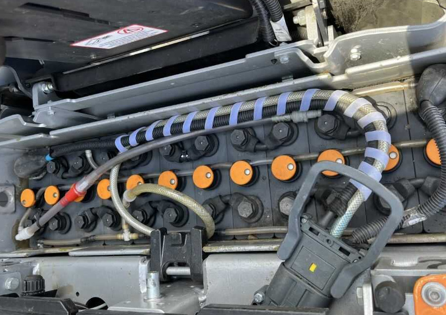 Still LTX50 - Tow tractor: picture 5 Still LTX50 - Tow tractor: picture 5