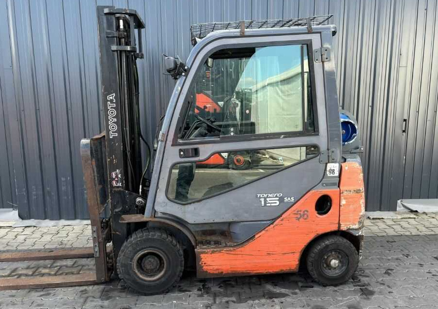 Toyota 8FGF15 - LPG forklift: picture 2 Toyota 8FGF15 - LPG forklift: picture 2