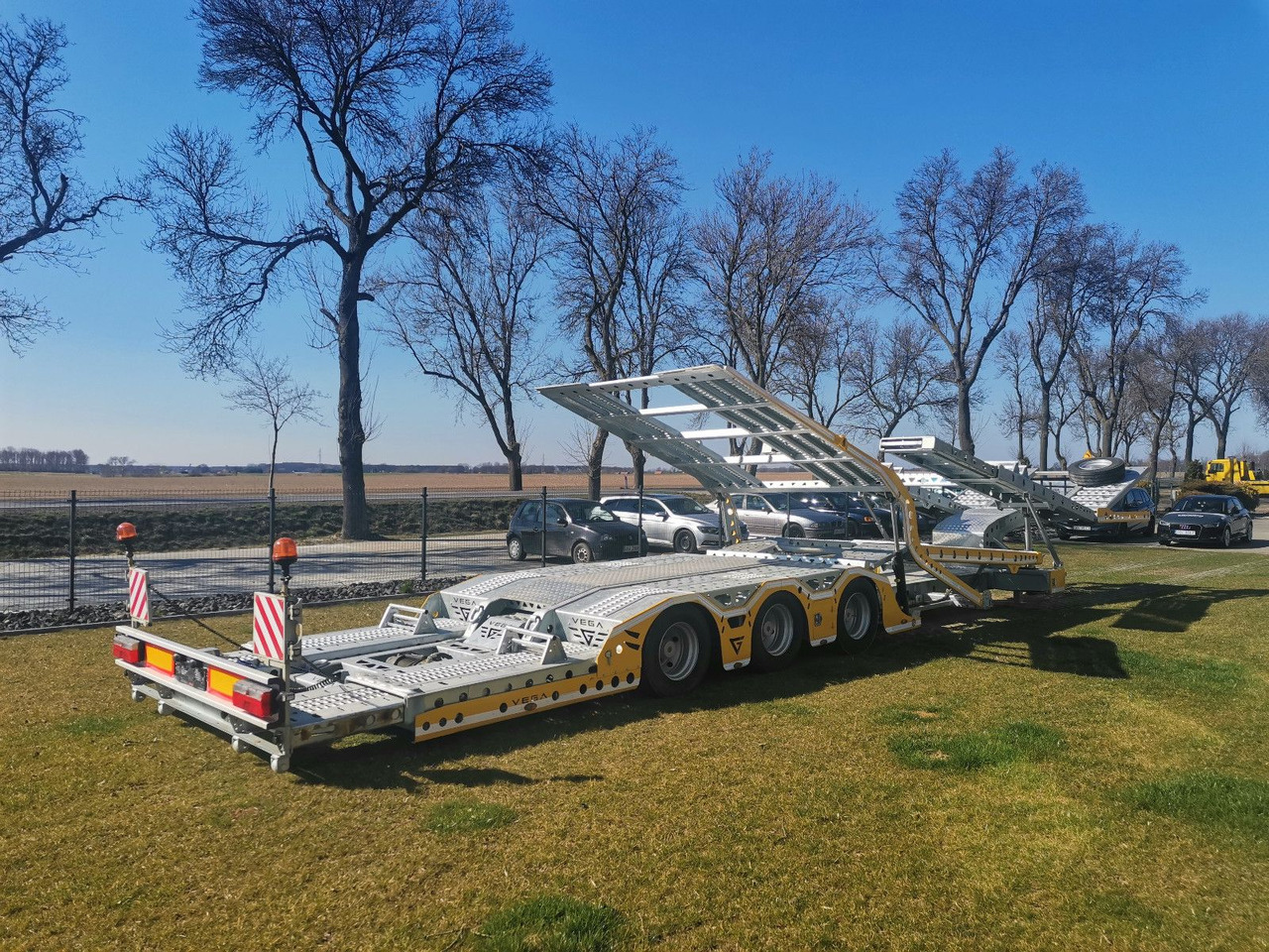 ALPHAMAX 3 AXLE TRUCK TRANSPORTER VEGA TRAILER - Autotransporter semi-trailer: picture 2 ALPHAMAX 3 AXLE TRUCK TRANSPORTER VEGA TRAILER - Autotransporter semi-trailer: picture 2