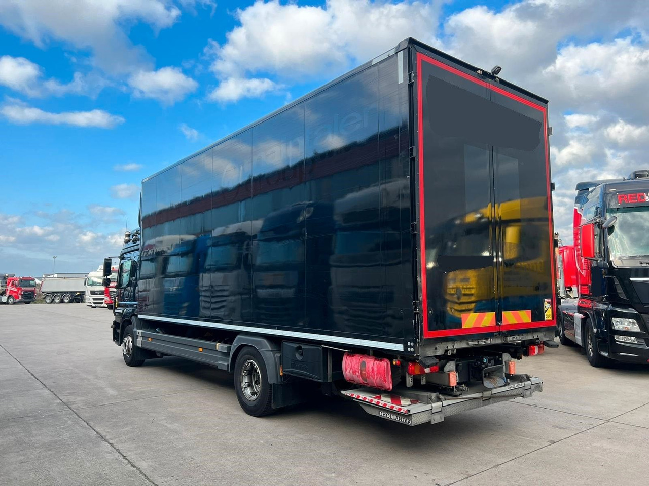 Mercedes-Benz ATEGO 1530 * SCHLAFKABINE * STANDKLIMA*LBW 2 TON - Box truck: picture 4 Mercedes-Benz ATEGO 1530 * SCHLAFKABINE * STANDKLIMA*LBW 2 TON - Box truck: picture 4