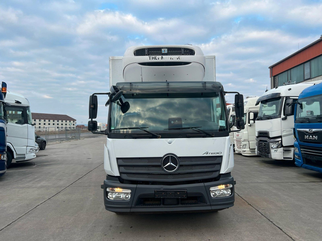 Mercedes-Benz Atego 1527 * THERMO KING * KAMERA * LBW 1,5t * - Refrigerator truck: picture 2 Mercedes-Benz Atego 1527 * THERMO KING * KAMERA * LBW 1,5t * - Refrigerator truck: picture 2
