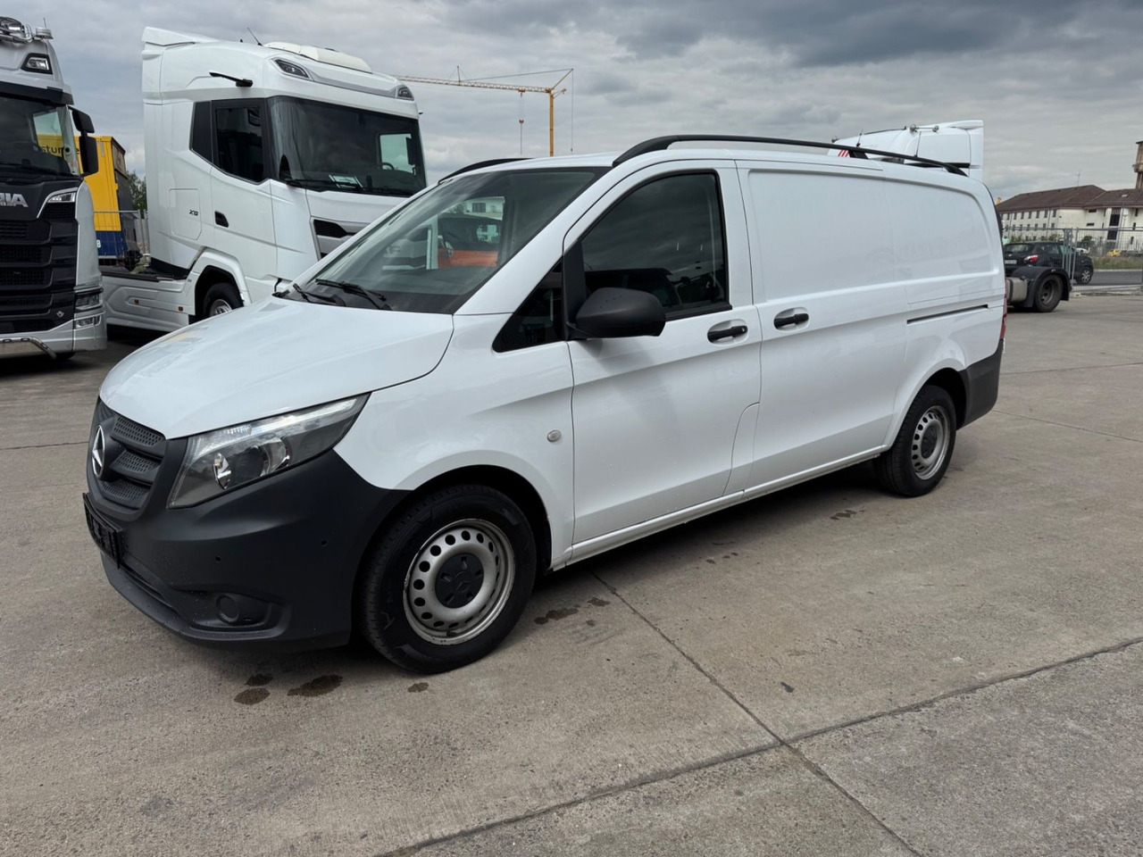 Mercedes-Benz VITO 111 CDI * LANG * KLIMA * SCHIEBETÜR R & L * - Passenger van: picture 3 Mercedes-Benz VITO 111 CDI * LANG * KLIMA * SCHIEBETÜR R & L * - Passenger van: picture 3