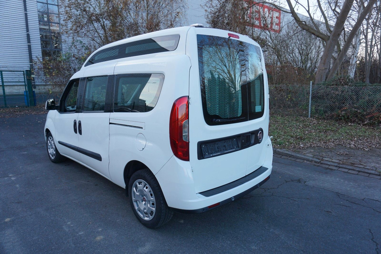 Fiat Doblo 1.6 16V Multijet 88kW Rollstuhlumbau - Passenger van: picture 3 Fiat Doblo 1.6 16V Multijet 88kW Rollstuhlumbau - Passenger van: picture 3