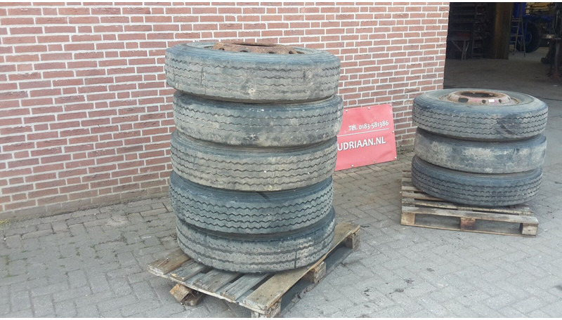 10R22,5 wielen - Wheels and tires: picture 2 10R22,5 wielen - Wheels and tires: picture 2