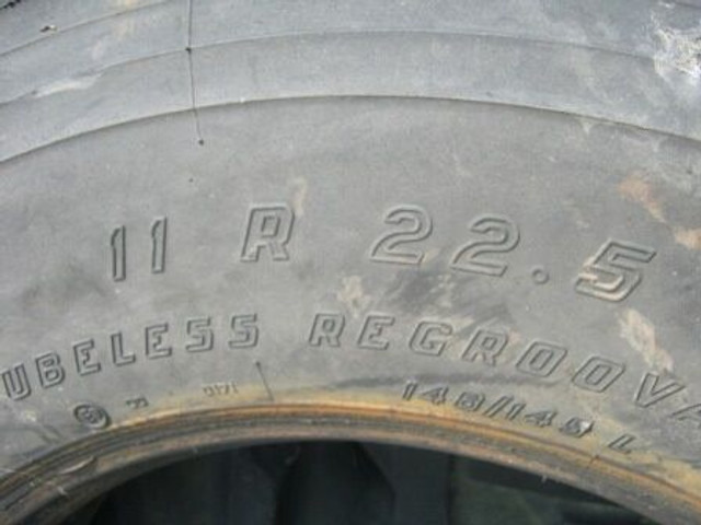 Band gebruikt S1000 - Tire for Truck: picture 1 Band gebruikt S1000 - Tire for Truck: picture 1