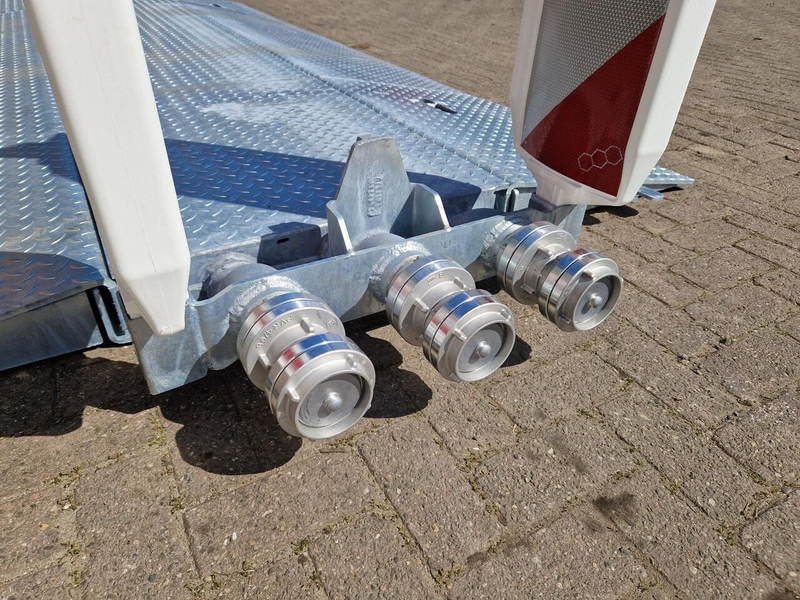 Leidingdrempel / road ramp - Construction machinery: picture 4 Leidingdrempel / road ramp - Construction machinery: picture 4