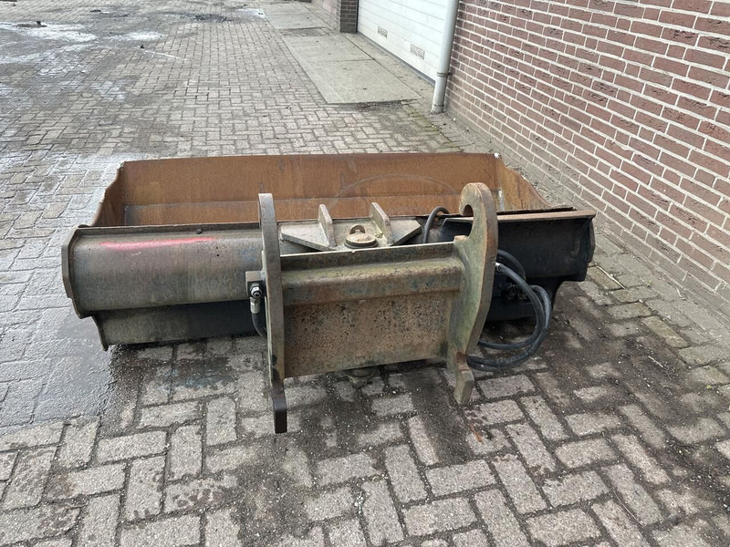 KANTELBAK CW 30 - Gebruikt - Bucket for Construction machinery: picture 5 KANTELBAK CW 30 - Gebruikt - Bucket for Construction machinery: picture 5