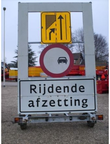 N2921 Verkeersgeleidingswagens - Dropside/ Flatbed trailer: picture 3 N2921 Verkeersgeleidingswagens - Dropside/ Flatbed trailer: picture 3