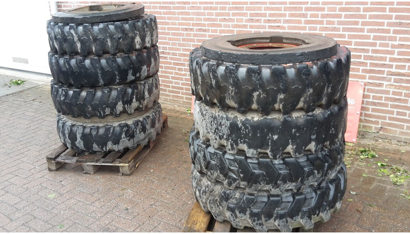 Onbekend Wielen - Wheels and tires: picture 2 Onbekend Wielen - Wheels and tires: picture 2