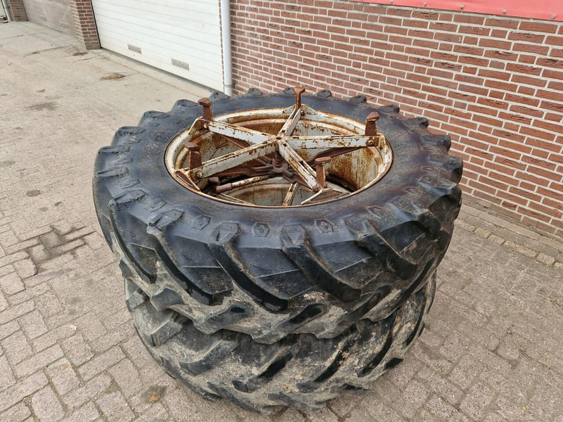SET dubbellucht banden - Wheels and tires: picture 2 SET dubbellucht banden - Wheels and tires: picture 2