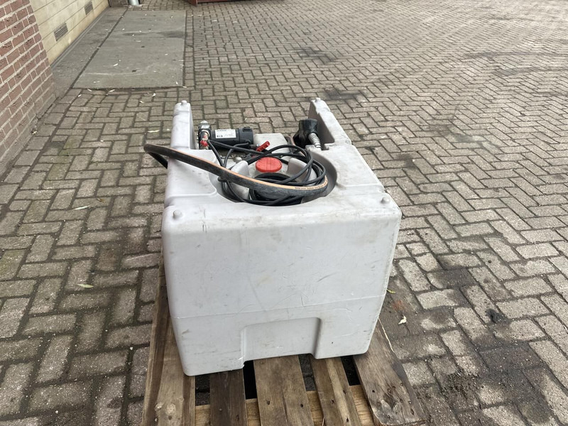 Dieseltank 200 liter - Gebruikt - Tank truck: picture 4 Dieseltank 200 liter - Gebruikt - Tank truck: picture 4